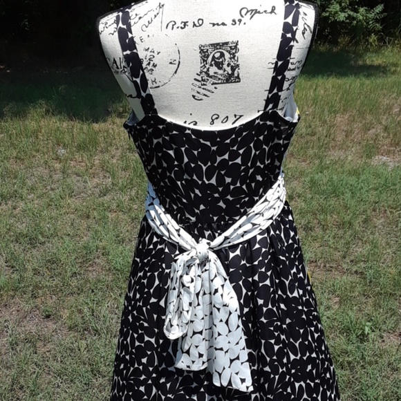 New York &Company Lightweight Poly Hi-Lo Sundress - Picture 4 of 8